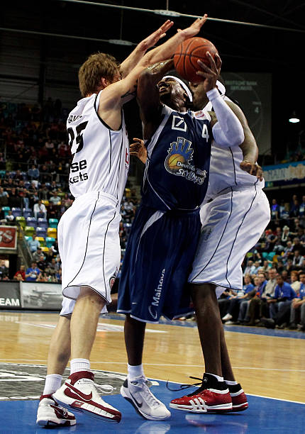 则承担着 则承担着