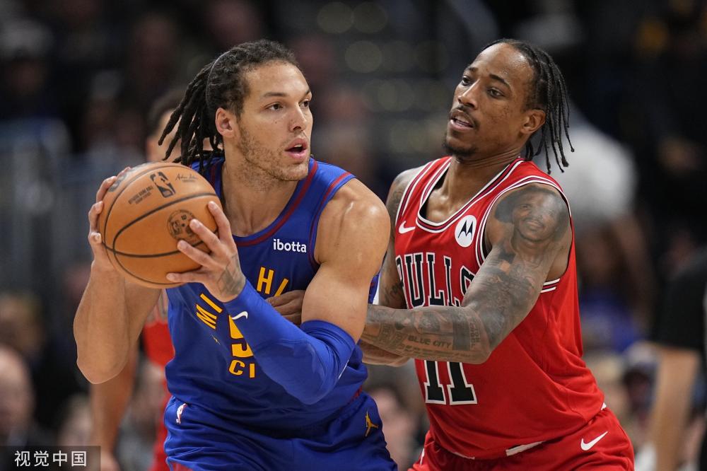 通过他们的 通过他们的