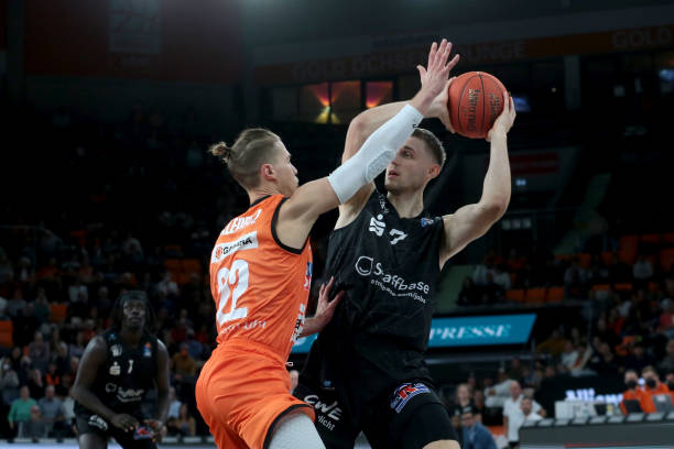 引发了对郑 引发了对郑